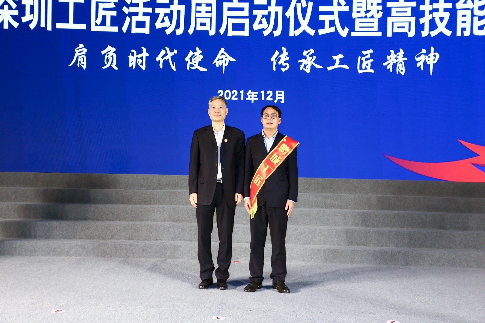 李卫华.jpg